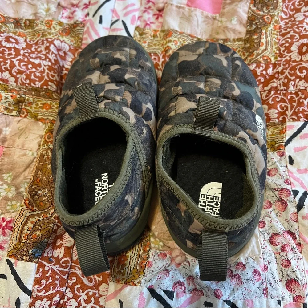 The North Face Kids Camouflage Slippers